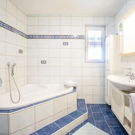 A Luxuriously Furnished, Spacious Holiday Near The Ski Lift Kappl (Landeck)