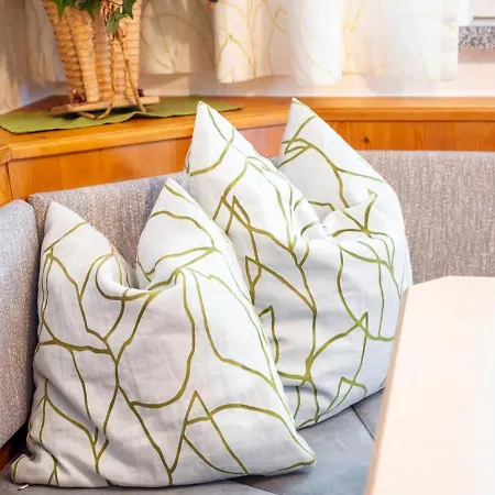 A Luxuriously Furnished, Spacious Holiday Near The Ski Lift Kappl (Landeck)