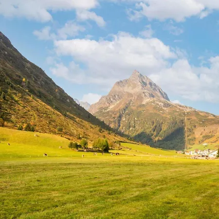 A Luxuriously Furnished, Spacious Holiday Near The Ski Lift * Kappl (Landeck)